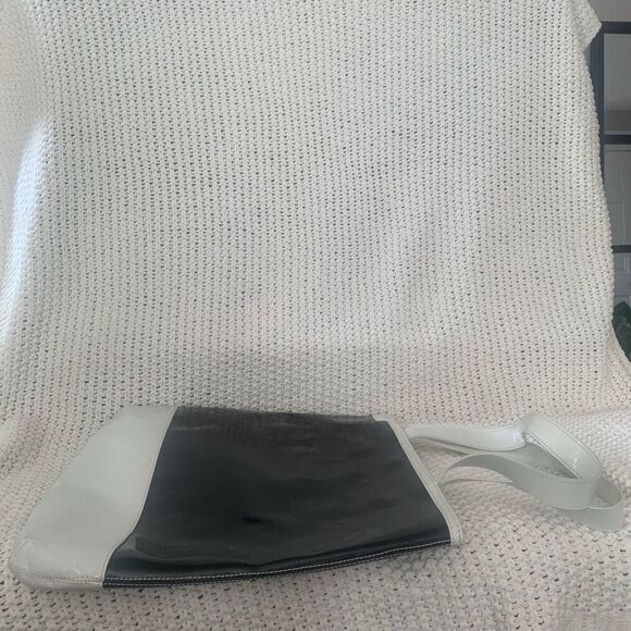 Lands End Patent Leather Mod Tote Bag Black w/White Snap Close Top Cotton Lining - Picture 5 of 16